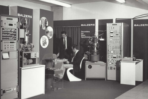 Remo Vogelsang and his colleague at an exhibition in Edinburgh, ©John Cameron Balzers-Mass-Spectrometer-QMG511