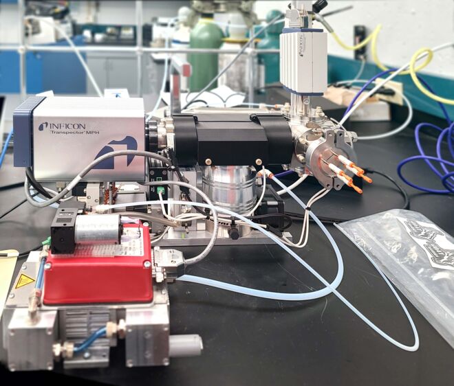 This is the latest version of the SWIMS instrument being tested at Dr. Looses' lab at URI. It will be deployed at the ocean later this year. SWIMS-Instrument